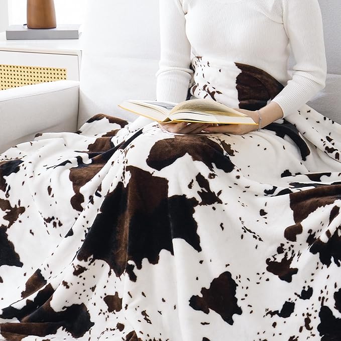 Bnuitland Cute Cow Printed Fleece Flannel Throw Blanket, Super Soft 300 GSM Double Sided Lightweight for Bed Sofa Couch Travel, Fluffy Fuzzy Animal Blanket for Kids/Baby/Pets, 50×40 inch