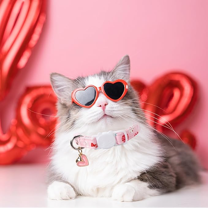 2 Pack Valentine's Day Cat Collar with Bell,Unique Style Paws Valentine's Day Cat Collar with Breakaway Buckle,Adjustable Puppy Collar with Cute Heat Love Pattern,Ideal Gift for Boy Girl Cats