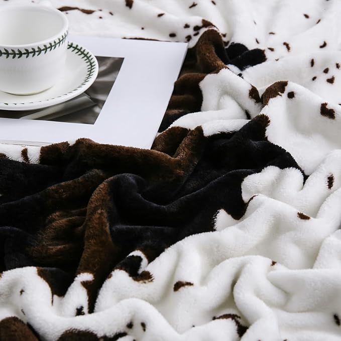 Bnuitland Cow Printed Fleece Flannel Throw Blanket, 300 GSM Double Sided Fuzzy Fluffy Blanket for Bed Sofa Couch Travel, Super Soft Lightweight for Adults and Kids, 50×60 inch