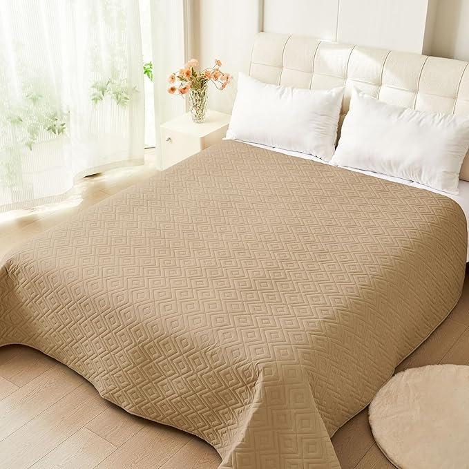 hyha Waterproof Dog Blanket, Soft Dog Bed Cover Pet Blankets, Waterproof Sofa Couch Cover for Dogs Washable, Reversible Pet Couch Covers for Sofa Furniture (82x120 Inch, Camel/Beige)