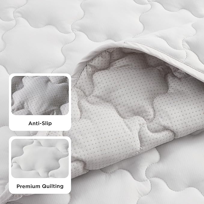 Bedsure Cooling Mat for Small Dogs – 24x18 Thin Washable Cooling Pet Pad for Cat, QMAX>0.5, Portable Kennel Puppy Bed for Summer, Non-Slip Summer Crate Pad for Dog Up to 15 lbs