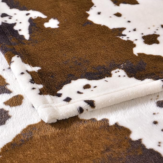 Bnuitland Cow Print Throw Blanket with Storage Pouch, 300 GSM Double Sided Cute for Bed/Sofa/Lap, Gift Blanket for Kids/Babys/Pets, Super Soft Cozy Lightweight Fuzzy Flannel Throw, 50×40 inch